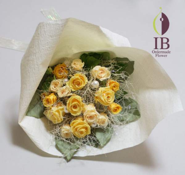 プリザードフラワーバライエローの花束　オーダーメイド
