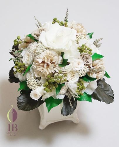 プリザーブドバラヘーゼルナッツのアレンジメント