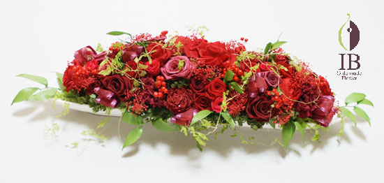 プリザーブドフラワーアレンジ　結婚祝い横長アレンジ　
