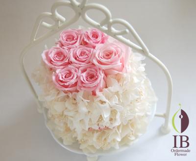 斜め上からアップ プリザーブドケーキ