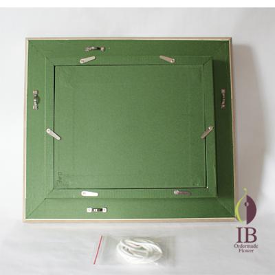 プリザードフラワー　フレーム裏側から