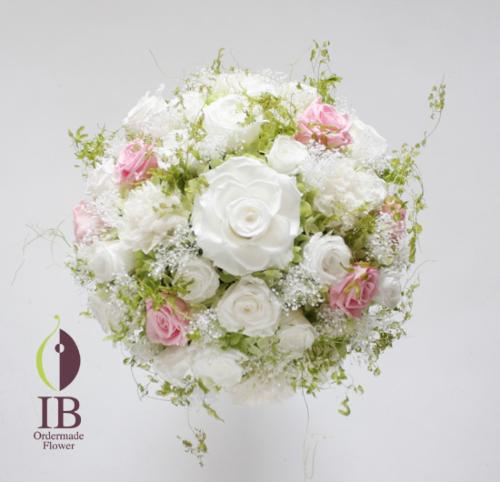 プリザードフラワー オーダーメイド 白いバラのアレンジ