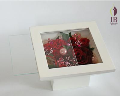 スライド式でガラスが開きます