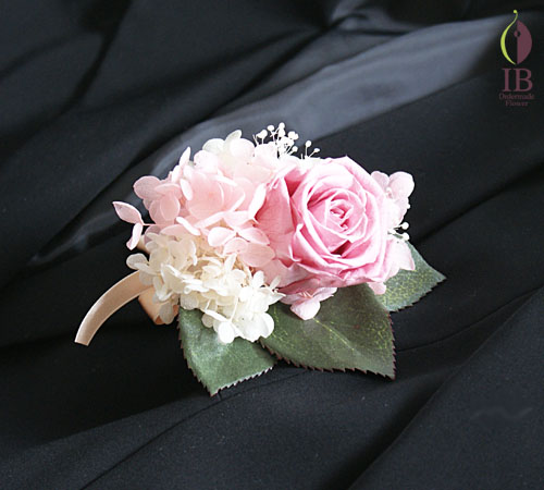 ブートニア用のプリザーブド オーダーメイド ブートニア