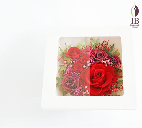 赤の御祝用プリザーブド プリザードフラワーバラ