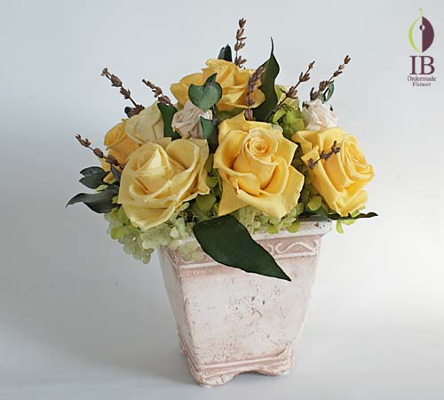 イエローのプリザーブド プリザードフラワーバラ