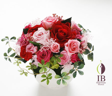 プリザーブドフラワー ピンクのバラのアレンジ