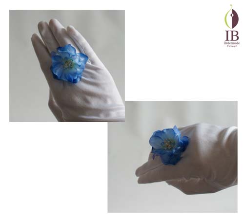 リング 手にあてた時