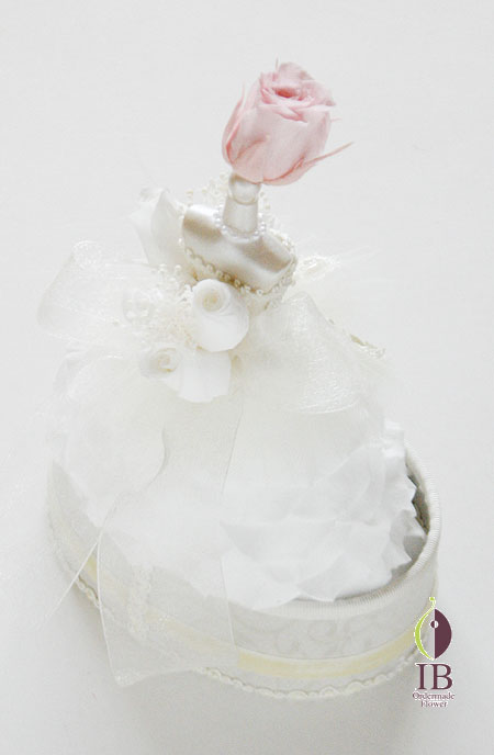 プリザードバラ　ピュアホワイト