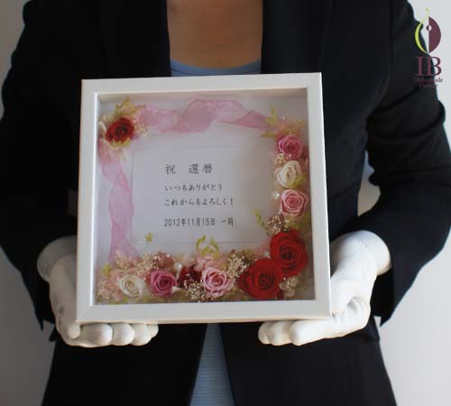 手に持った場合の大きさの比較 手に持った感じ