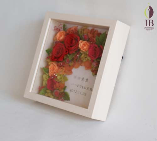 フレーム
赤バラプリザーブド