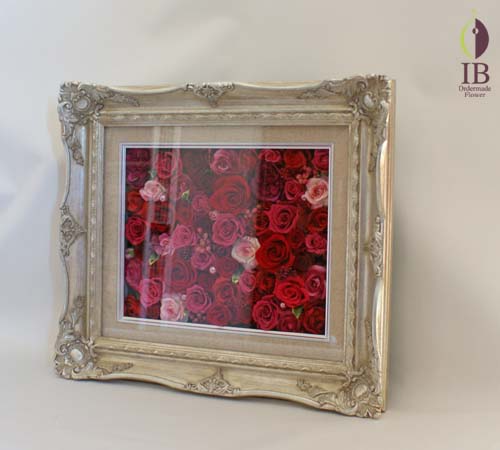 フレーム装飾
赤バラ