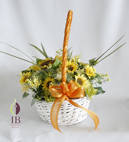 プリザーブドフラワー　ひまわり　かごアレンジ