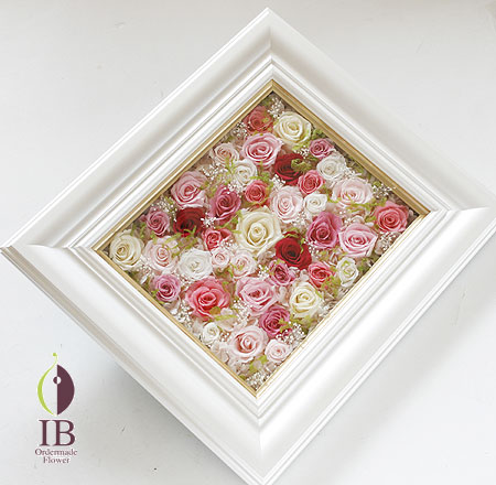 プリザーブドフラワー ピンクのバラのフレーム
