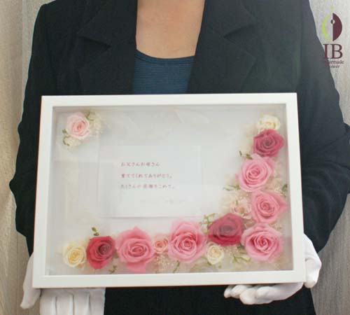 手に持った場合の大きさの比較 手に持った感じ