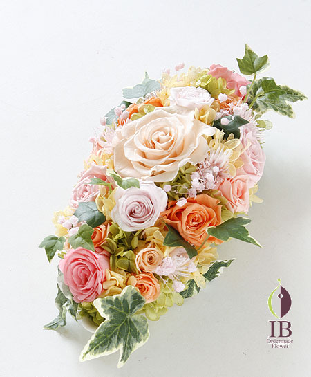 プリザーブドフラワー 応接室のテーブルに飾るお花