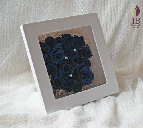 ご両親贈呈用
ブルーのバラプリザーブド