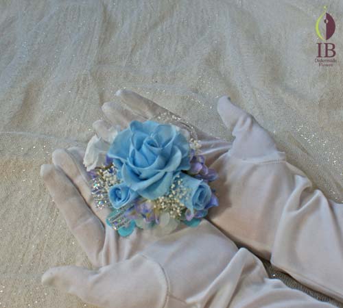 宝石箱に入る直径10cmとなっております。 プリザードフラワー