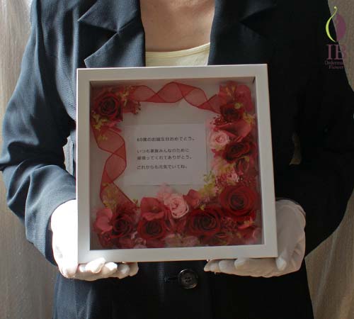 手に持った場合の大きさの比較 手に持った感じ